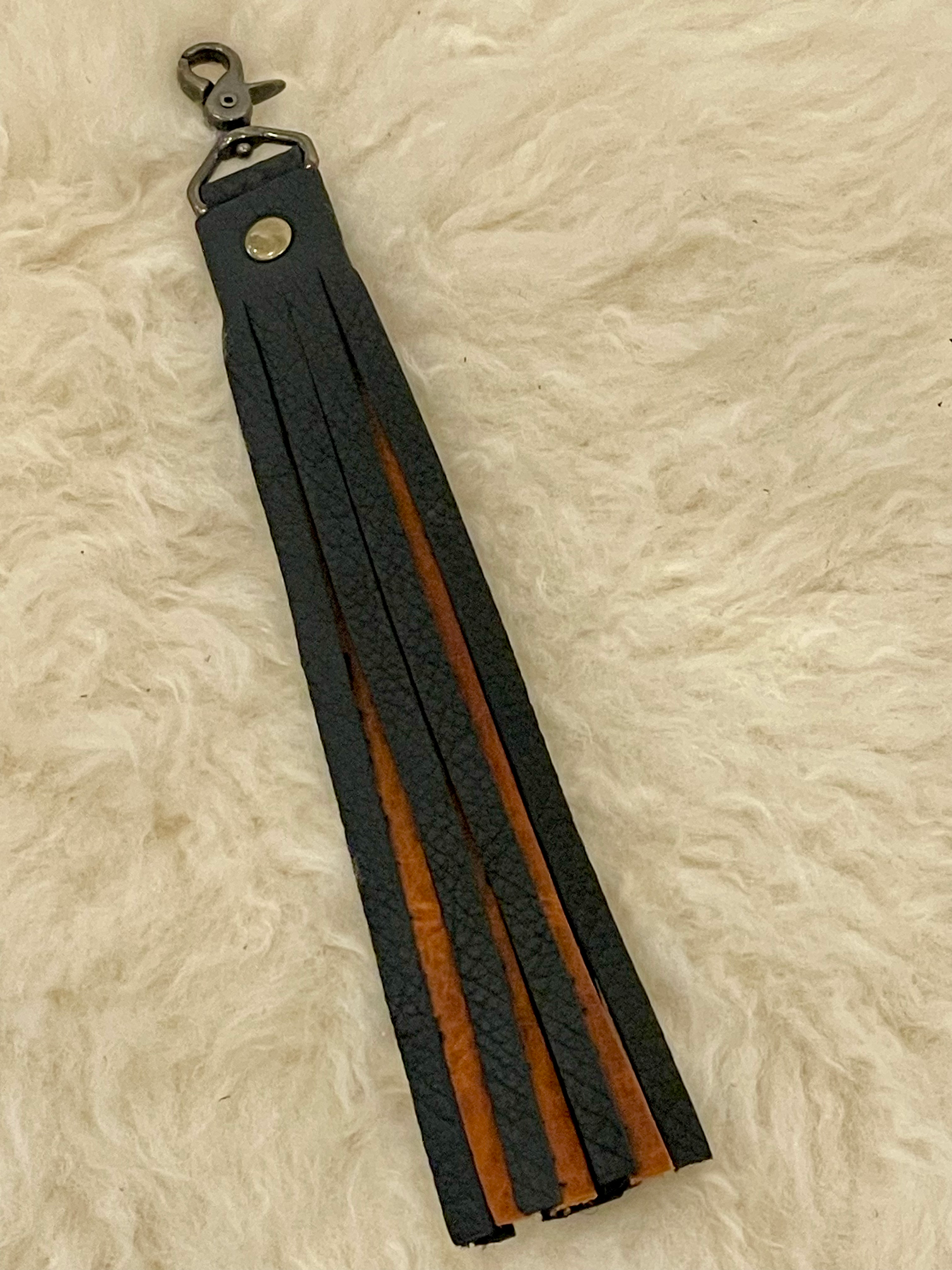 Tassel Buffalo Leather Key Clip | various colors image 2