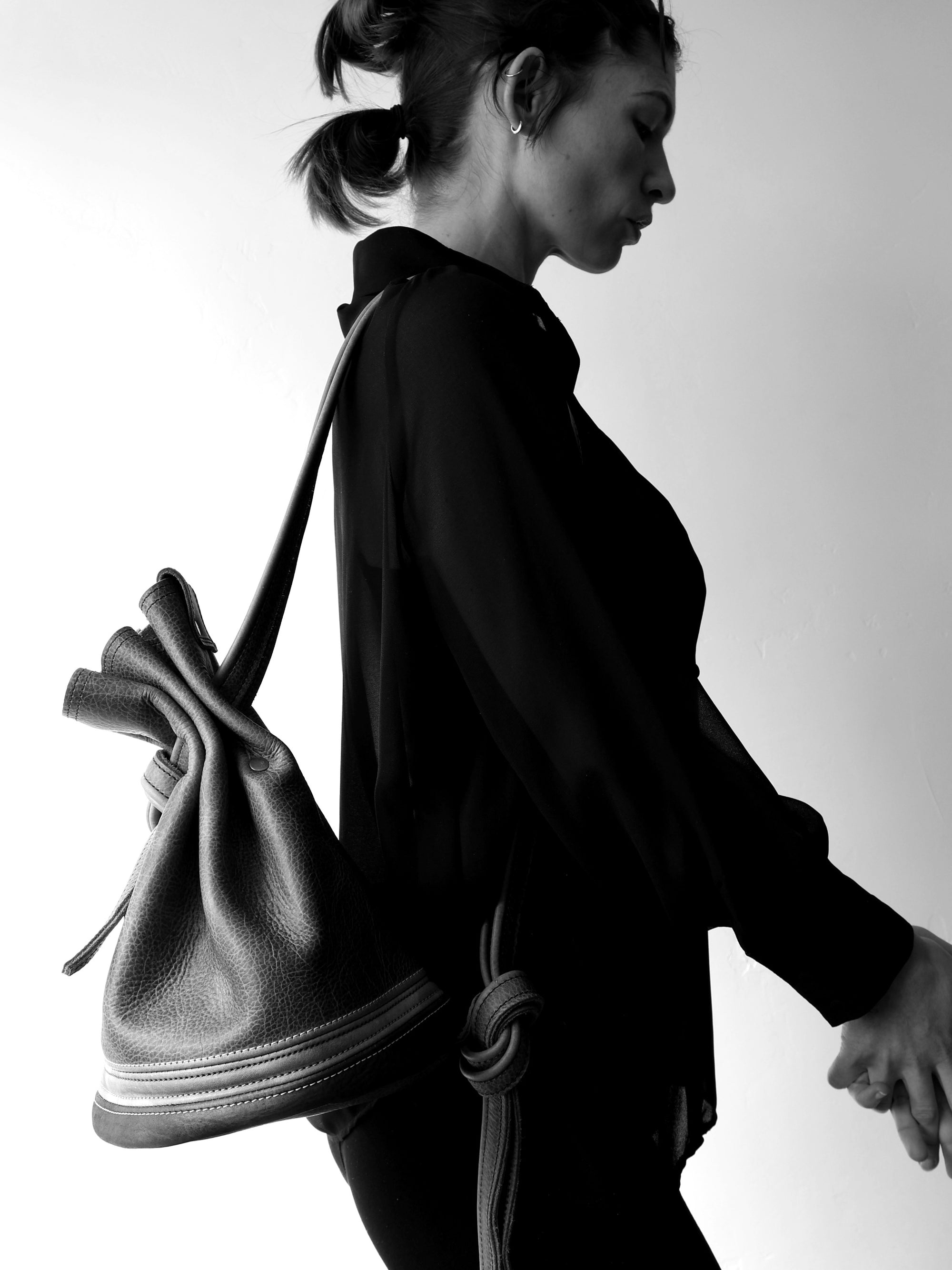 Luna Crossbody Adjustable Cinch Top Leather Backpack | Red Poppy image 8