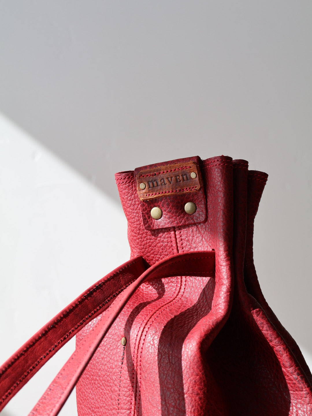 Luna Crossbody Adjustable Cinch Top Leather Backpack | Red Poppy image 3