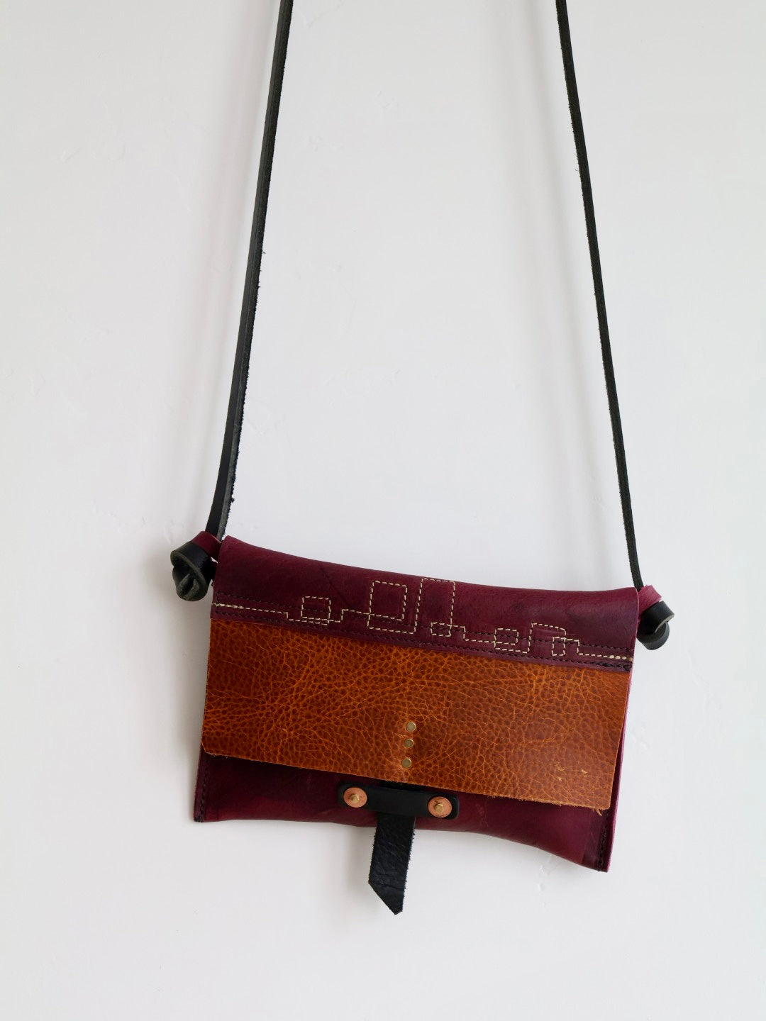1 of 1 Convert Bag | lilac dimensions