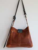 1 of 1 'Magic Bag' Adjustable Tote | Queen II image 3