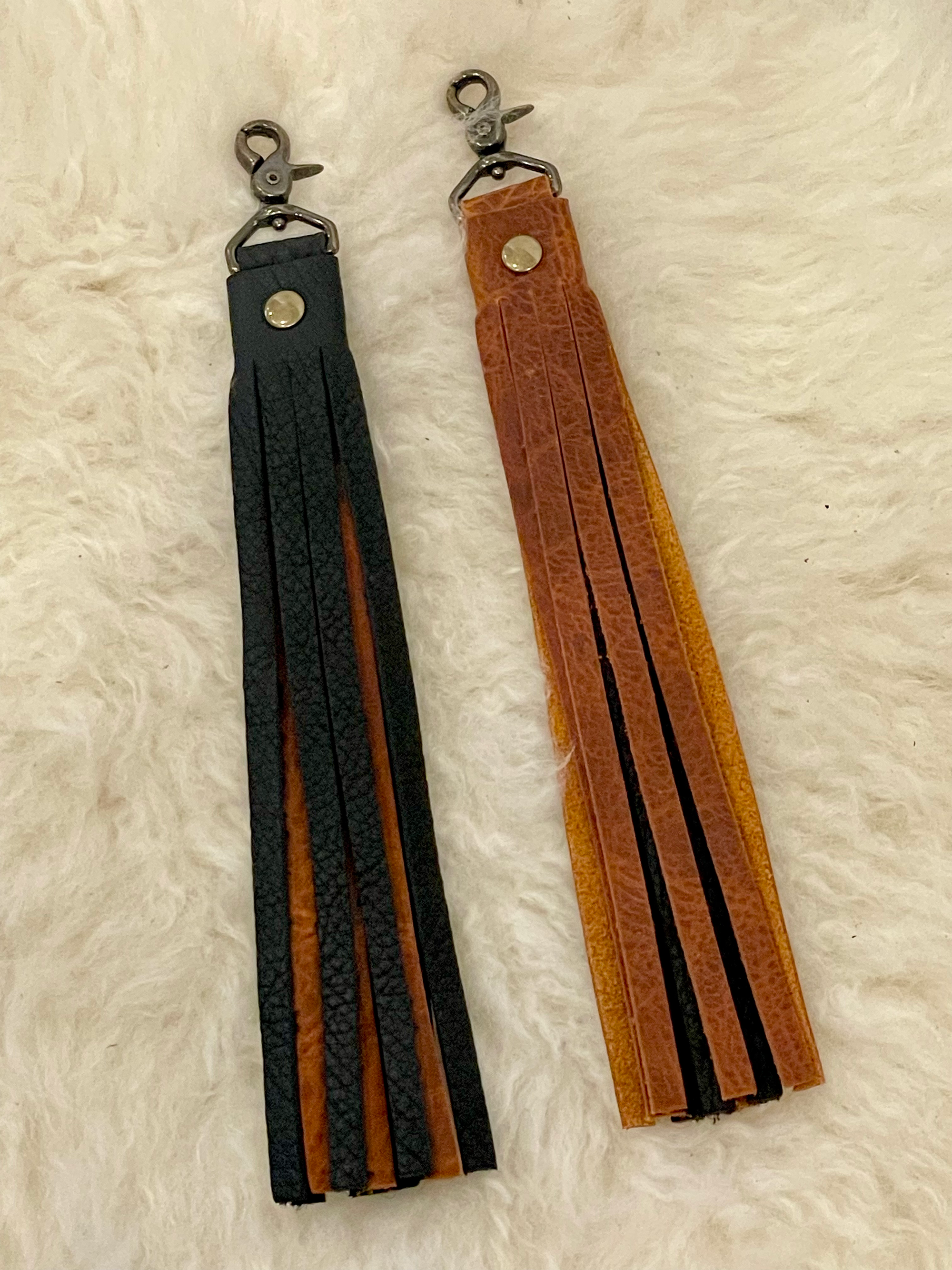 Tassel Buffalo Leather Key Clip | various colors image 1