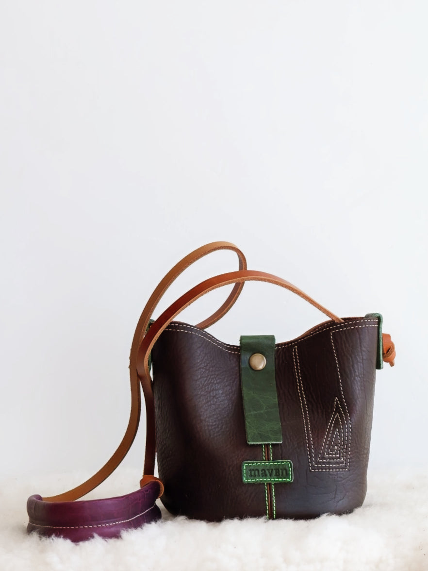 Empress Bucket Bag | Orchid Spring image 2