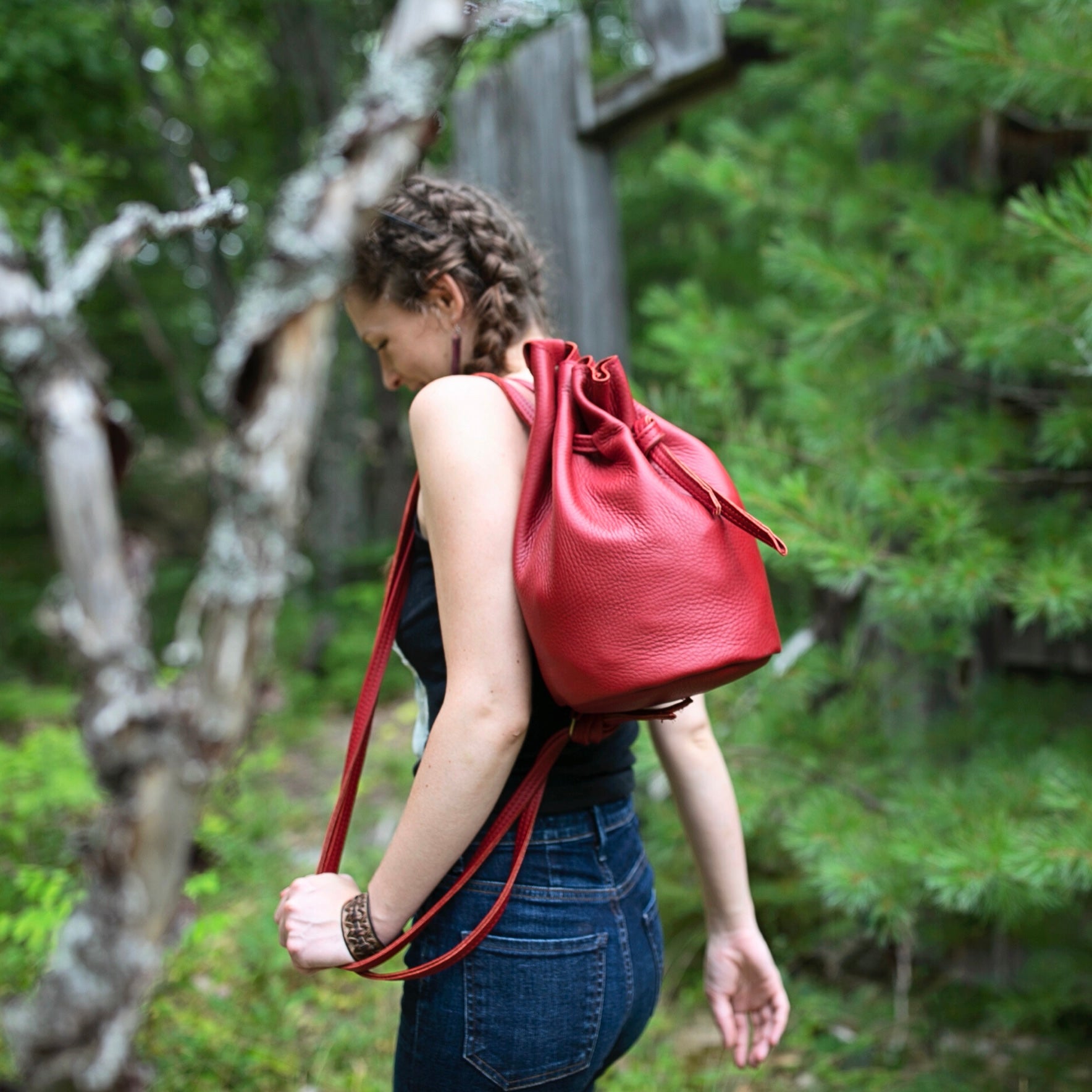 Luna Crossbody Adjustable Cinch Top Leather Backpack | Red Poppy image 4
