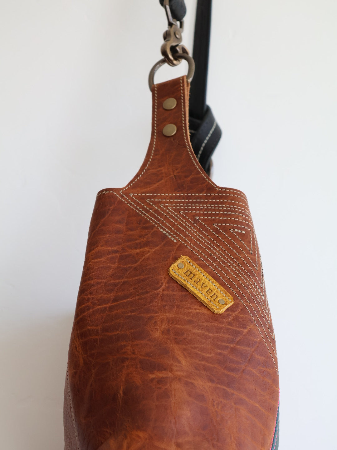 1 of 1 'Magic Bag' Adjustable Tote | Queen II image 2
